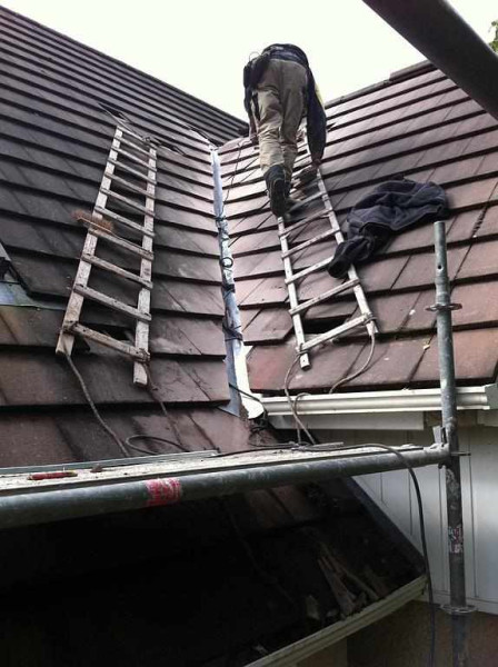 Démoussage toiture à Coye-la-Forêt